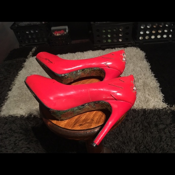 Ed Hardy red peep-toe pumps - Picture 7 of 8